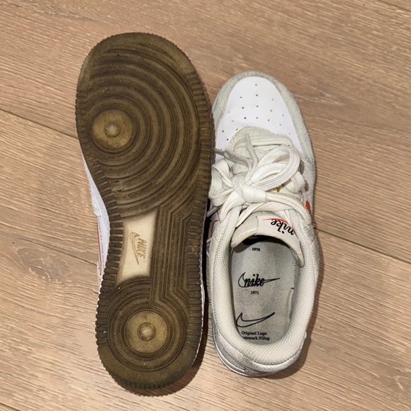 Nike Kids White and Orange Athletic Sneakers - Picture 4 of 4